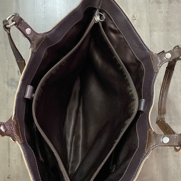 Coach K1194-f16175 Khaki Mohogany Leather Signature Sateen Fabric with Trim Tote - Picture 7 of 10